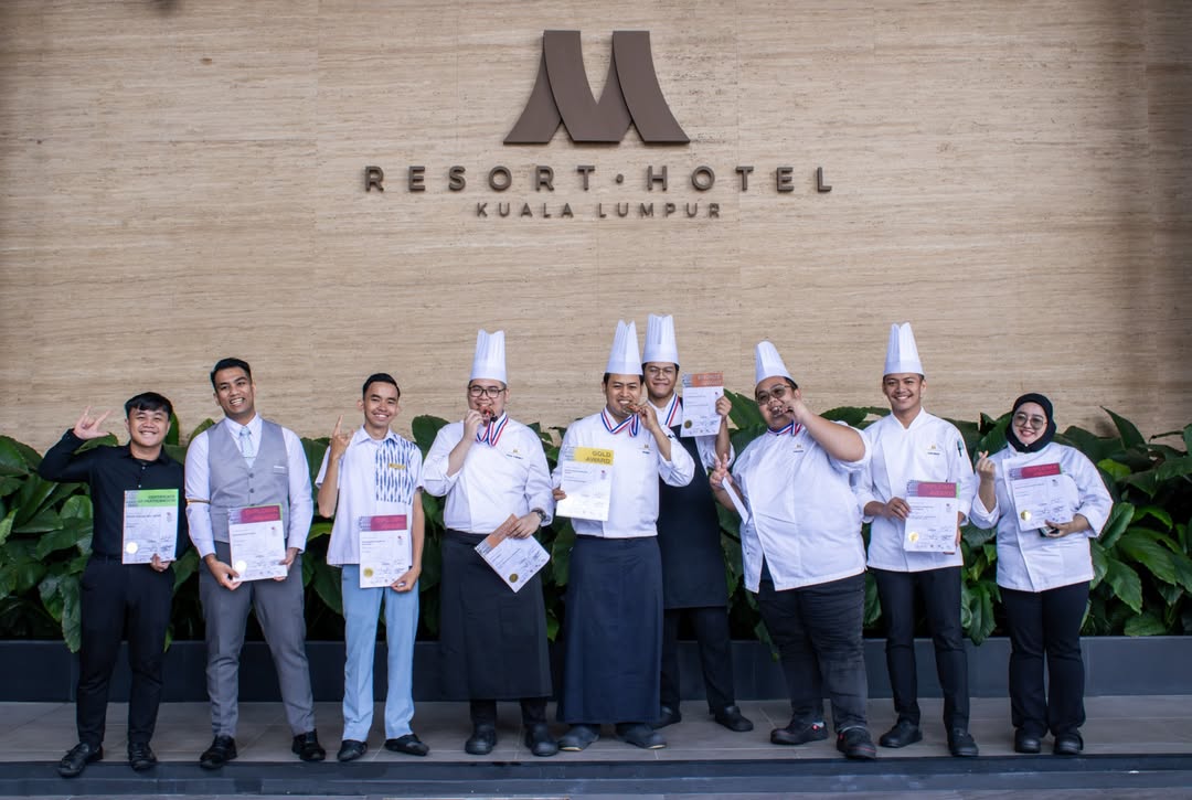 M Resort & Hotel Banyan Chef Jacket_1