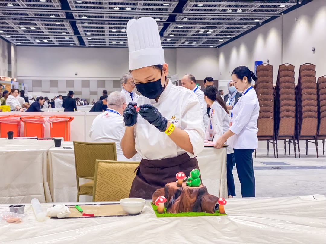 M Resort & Hotel Banyan Chef Jacket_4